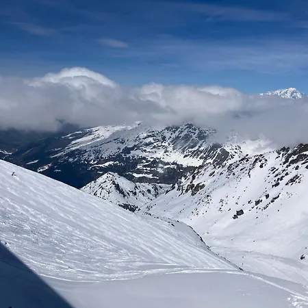 - 4 Pers - Newly Renovated Apartment Val Thorens